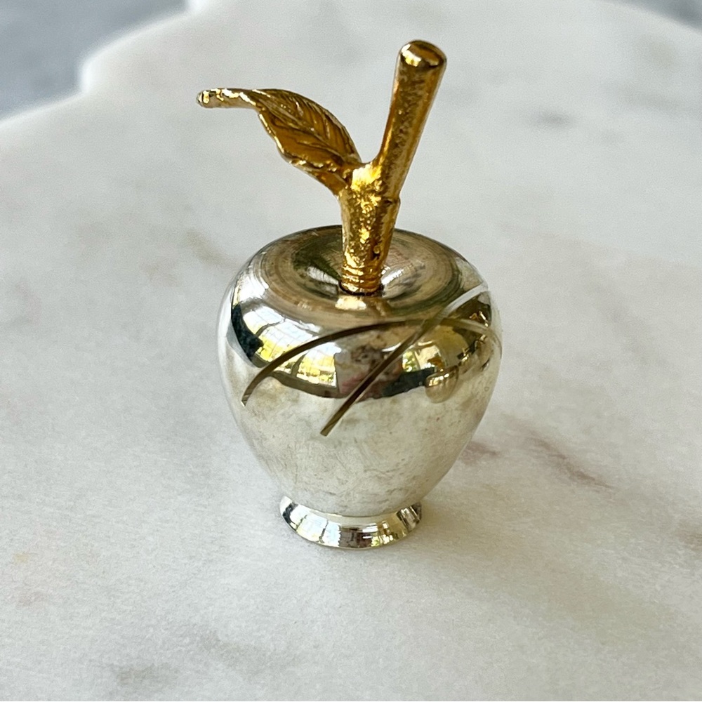 Antique Gold Apple Place Setting Card Holder - Set of 12 - Picture 6 of 7